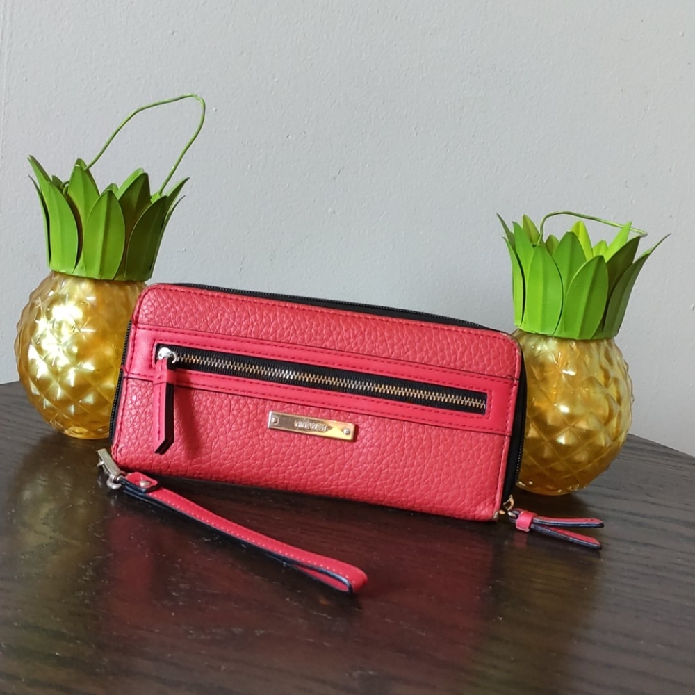 🍋 Nine West |  Red Wallet 🍋